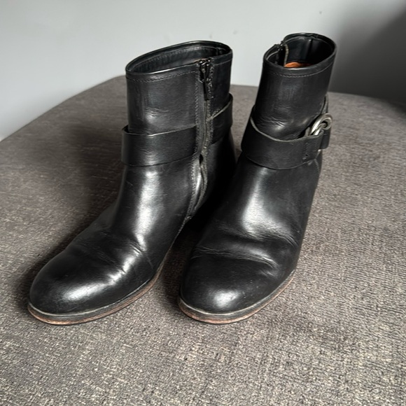 FRYE AND CO. Shoes - Frye leather booties